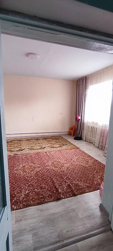 Продажа коттеджей и домов: Продаётся 3-х комнатный дом частично с ремонтом. Дом просторный — 4