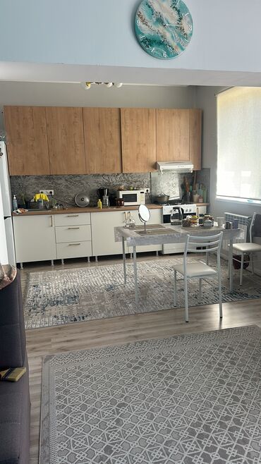 кызыл аскер куплю дом: 240 м², 7 комнат, Кухонная мебель