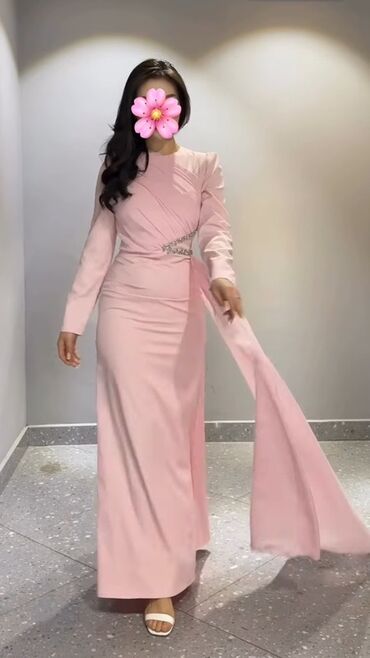 шикарные вечерние платья для полных: Элегантное вечернее платье нежно-розового цвета в пол