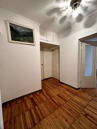 продаю дом манас аэропорт: 3 бөлмө, 77 кв. м, Жеке план, 2 кабат, Косметикалык ремонт