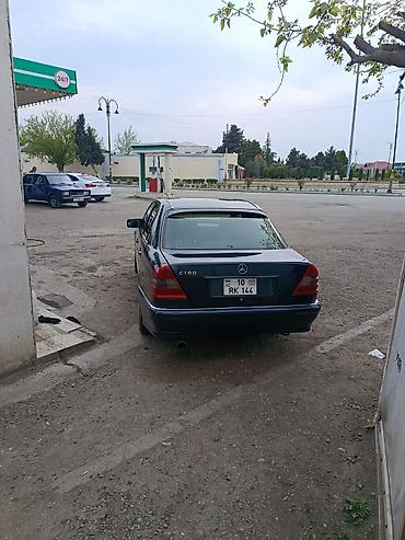 c180 mercedes: Mercedes-Benz C 180: 1.8 l | 1995 il Sedan — 1