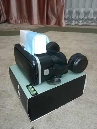 купить шлем виртуальной реальности: VR Shinecon очки виртуальной реальности черного цвета. В комплекте