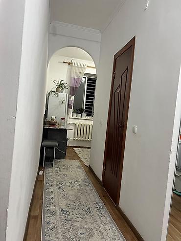888: 1 комната, 36 м², 5 мкр Индивидуалка, 3 этаж, Косметический ремонт — 4