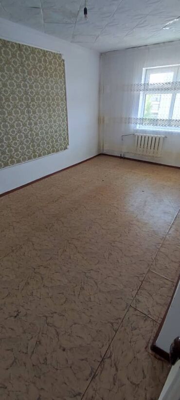 квартира в бишкеке 2 комнатный: 1 комната, 40 м², 3 этаж, Старый ремонт