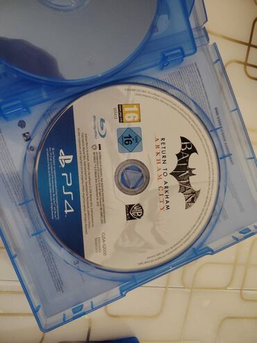 PS4 (Sony Playstation 4): PS4 + 10 IGRICA PS4, ocuvan + contoler uz 10 igrica: -Batman return — 8