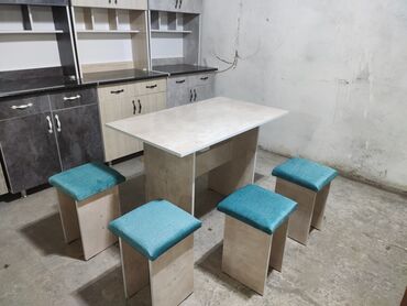 столы и табуретки для кухни: Кухонный Стол, Новый