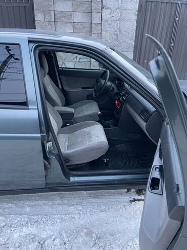 ВАЗ (ЛАДА): ВАЗ (ЛАДА) Priora: 2008 г., 1.6 л, Механика, Бензин, Седан — 1