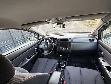 Транспорт: Nissan Tiida: 2008 г., 1.6 л, Механика, Бензин, Хэтчбэк — 7
