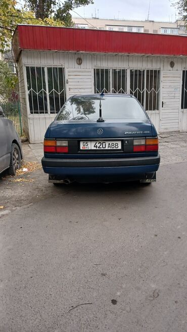 Volkswagen: Volkswagen Passat: 1988 г., 1.8 л, Механика, Бензин, Седан