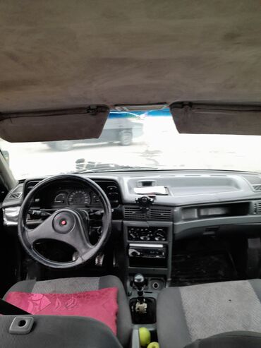 Daewoo: Daewoo Nexia sedan - Kuzov: 4 qapılı sedan, gümüşü rəng - Nömrə: AZ — 7