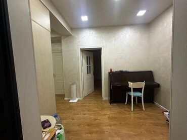 Uzunmüddətli kirayə mənzillər: Salam ev Xanimlara ve Aileli sexslere verilir. Her bir seraiti var 4 — 11