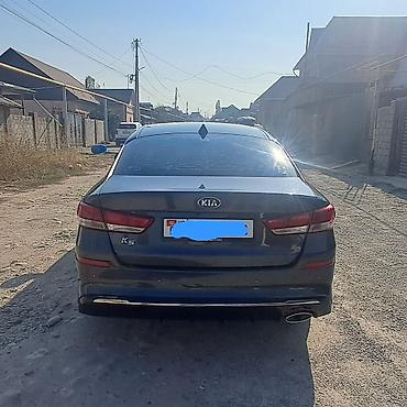 roewe ei5 2021: Kia K5: 2019 г., Седан — 2
