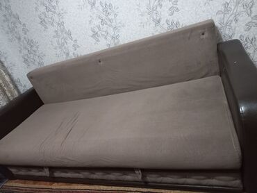 угловый диван: Диван-кровать, цвет - Коричневый, Б/у