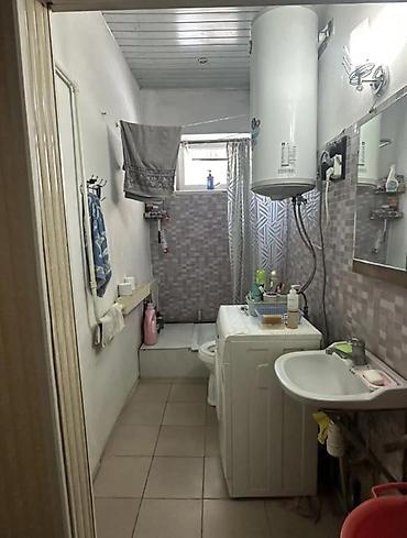 Продажа коттеджей и домов: Угловой участок в начале Пригородного, можно поделить на два. • — 10