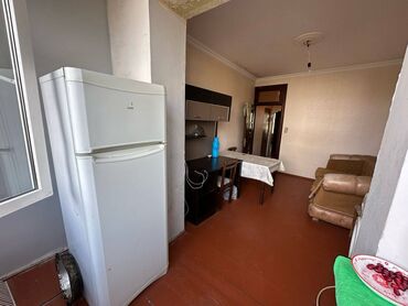 Uzunmüddətli kirayə mənzillər: Həzi aslanov metrosunun çıxışında,9 mərtəbənin,4-cü mərtəbəsində,2 — 8