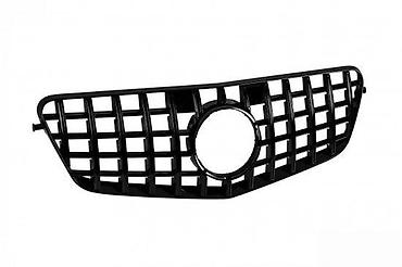 GT R MASKA GRIL RESETKA MERCEDES E W212 (3) CRNA | Crna GT R Grill