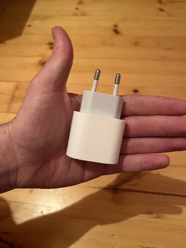 Adapterlər: Adapter Apple, 20 Vt, İşlənmiş