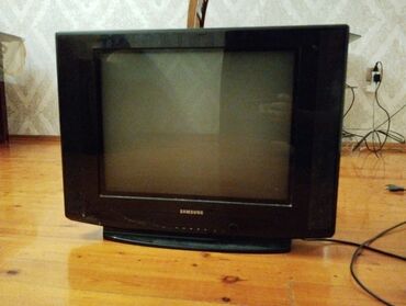 Televizorlar: İşlənmiş Televizor Samsung 70" Ünvandan götürmə