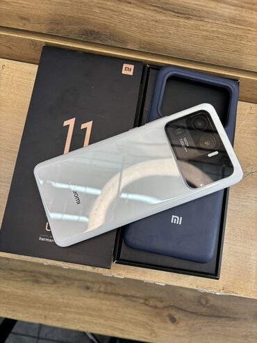 срочно продаю телефон нужны деньги: Xiaomi, Mi 11 Ultra, 256 ГБ, цвет - Белый