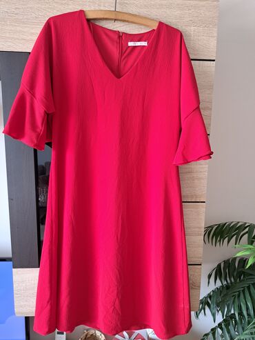 pliš haljine: Bоја - Crvena, Oversize, Kratkih rukava