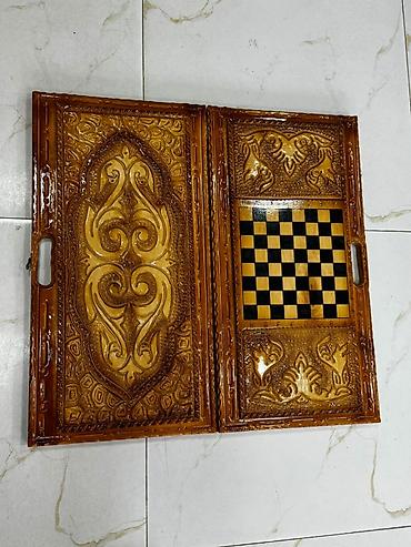 Nərdlər: Əl oyma naxışlı taxta nərd taxtası - Material: bərk ağac (ikili ton – — 10