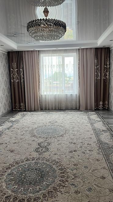 Продажа коттеджей и домов: Продается двух этажный дом! Дом находится в г.Чолпон- Ата. В самом — 2