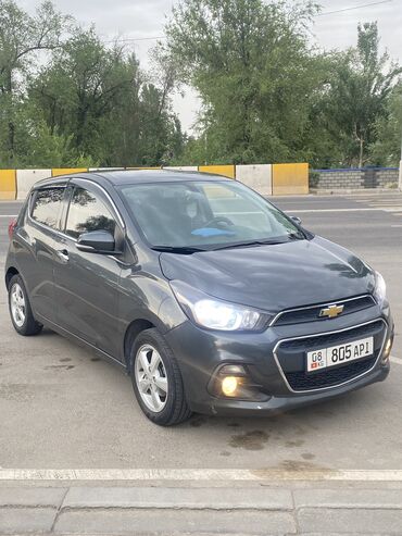 машины до 500000: Chevrolet Spark: 2017 г., 1 л, Вариатор, Бензин, Хэтчбэк