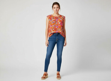 t shirty z piórami: F&F, Жіноча блуза, розмір M