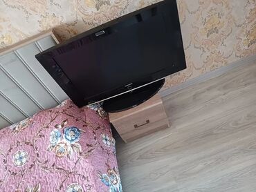 подставка для телевизора lg: Bu televizor klassik qara korpusa malikdir və müxtəlif əyləncə