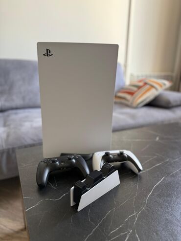 как купить игру в playstation store азербайджан: Playstation 5 fat(diskli versiya) Ev şəraitində istifadə olunub Hec