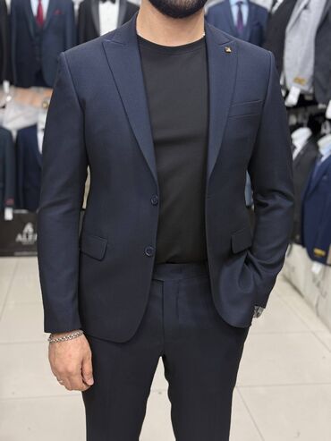 Kostyumlar: Kişi dəst kostyum Şık və modern seçimlər 😎 Mağaza var. Nağd və — 17