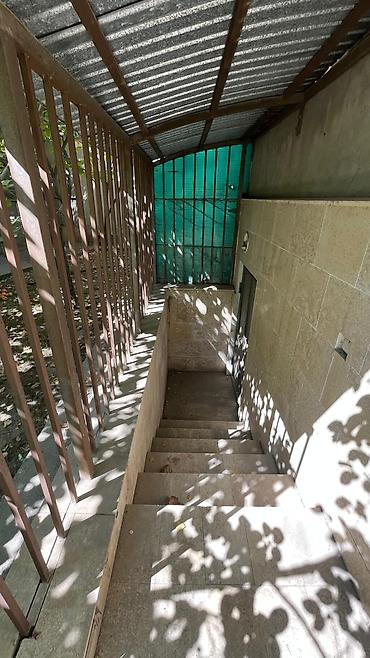 Продажа коттеджей и домов: Продается частный дом с архитектурой в классическом стиле: два уровня — 9