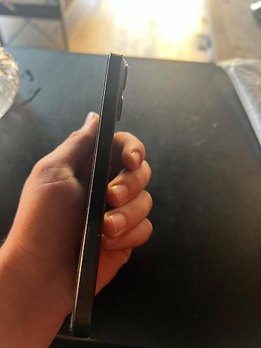 айфон 16 e: IPhone 15, 128 ГБ, Черный, Face ID — 4