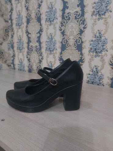 обувь зимние: Туфли 36, цвет - Черный