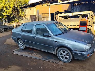 1994: Volkswagen Vento: 1994 г., Механика, Седан — 4