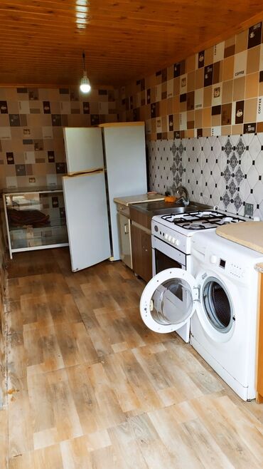 Qarajlar: Kirayə üçün sadə, mebellı 1 otaqlı həyət evi - Daxili plan: geniş