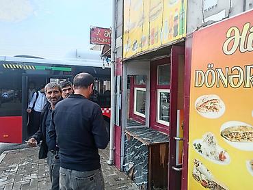 simit arabası: Hazir biznes .Siftaforun alti herkesin toplasdiqi gedis gelisi yer — 3