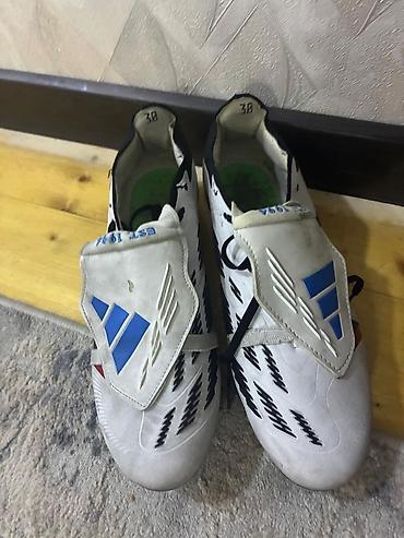 zerb aleti: Butslar Adidas, Ölçü: 42, Yeni — 1