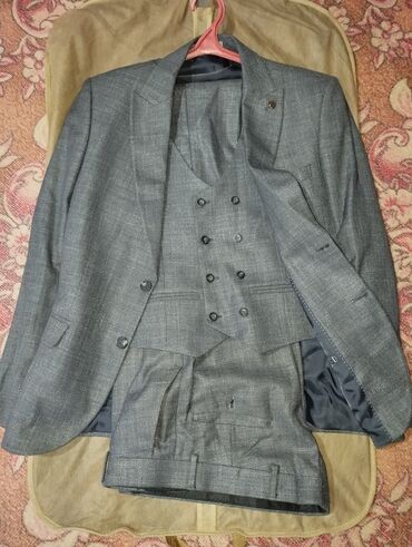 турецкие мужские костюмы: Костюм L (EU 40), цвет - Серый