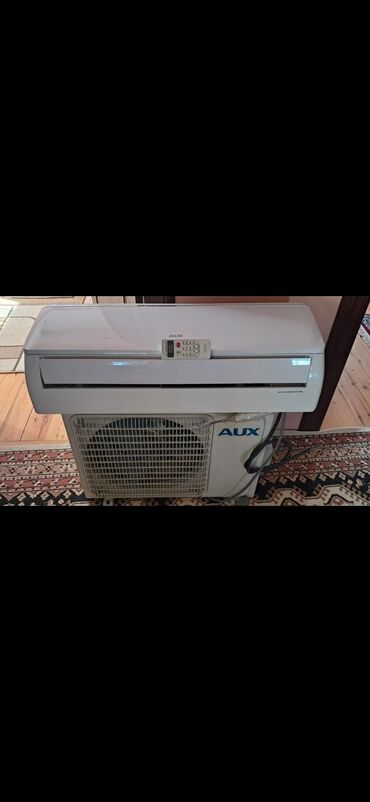 Maye divar kağızları: Aux 45 kv kondisioner satilir 450 manat.Unvan Bine.SH