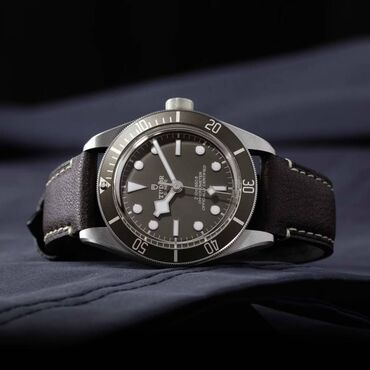 мужская серебро: Tudor Black Bay 58 925 Оригинальные швейцарские часы производимые