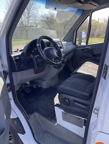 бут массаж: Грузовой фургон Mercedes-Benz Sprinter с тентованным кузовом и — 2