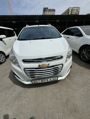 самый дешёвые машины: Chevrolet Spark: 1.2 л, Механика, Бензин, Хэтчбэк