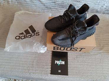 Şəxsi əşyalar: Adidas Yeezy Boost 350 — 1