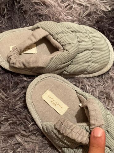 детские вязаные кроссовки: ZARA HOME Kids ev üçün uşaq terlikləri - Brend: ZARA HOME KIDS