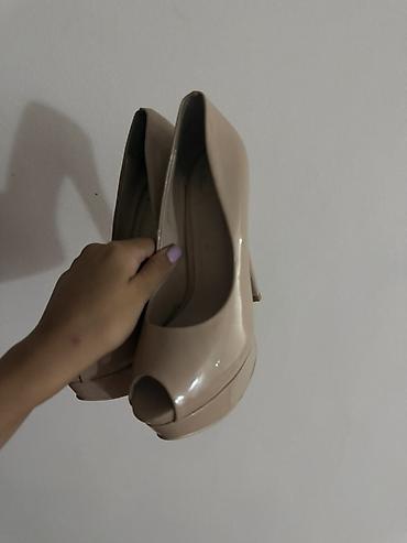 louboutin: Туфли-на высокой шпильке с открытым мыском размер 36-37 - Цвет — 1
