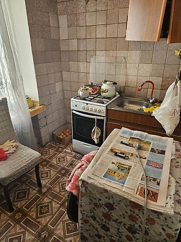 Daşınmaz əmlak: 2 otaqlı mənzil — tam təchizatlı - Geniş və işıqlı zal: taxta parket — 10