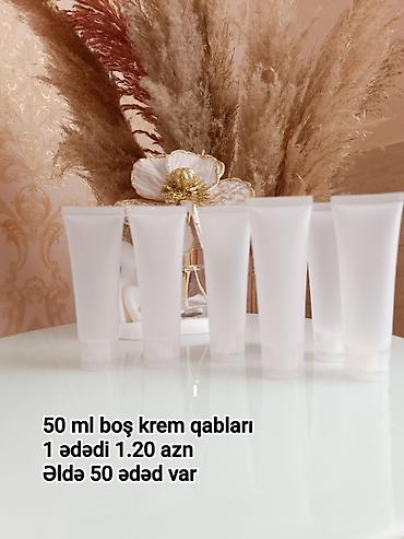 evalar vitamin c: Krem qabları. 50 ml. əldə 50 ədəd var. bir ədədi 1,20 azn — 1