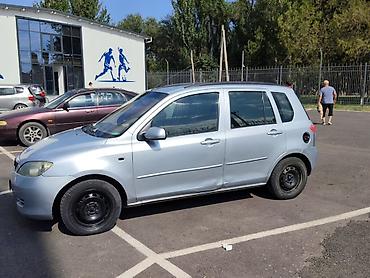 Продажа авто: Mazda Demio: 2004 г., 1.4 л, Механика, Бензин, Хэтчбэк — 2