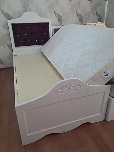 - Ölçü: təxmini 90×190 sm tək çarpayı Matrassız - 100 AZN Matrasla